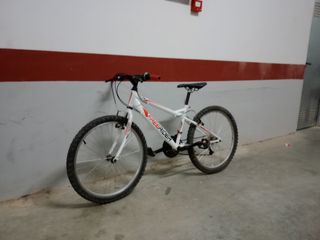 Bicicleta de 24" 