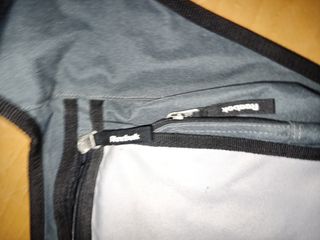 Mochila Reebok con cremallera y belcro
