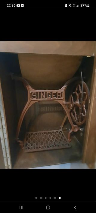 Antiguedades,Maquina de coser singer muy antigua