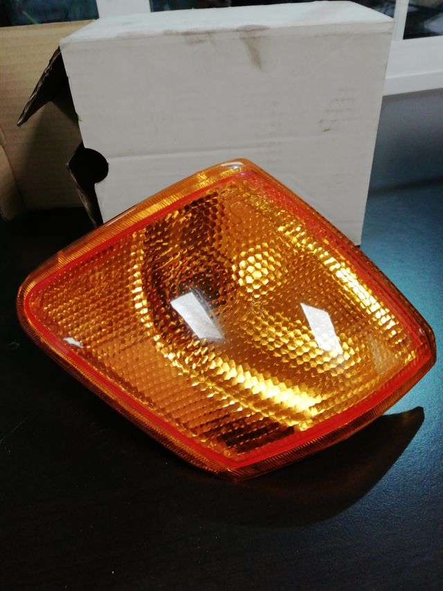 Ford Fiesta MK3 Piloto derecho