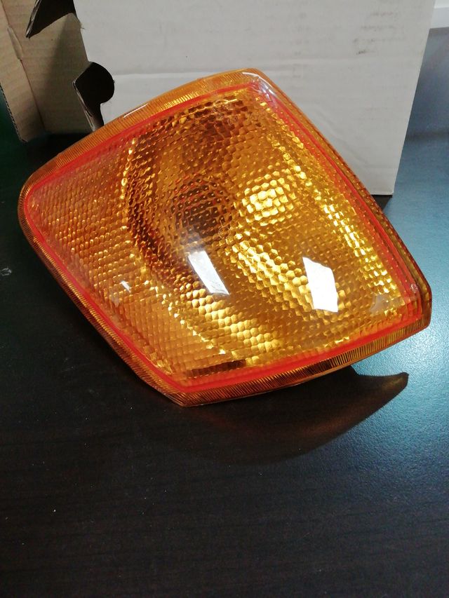 Ford Fiesta MK3 Piloto derecho