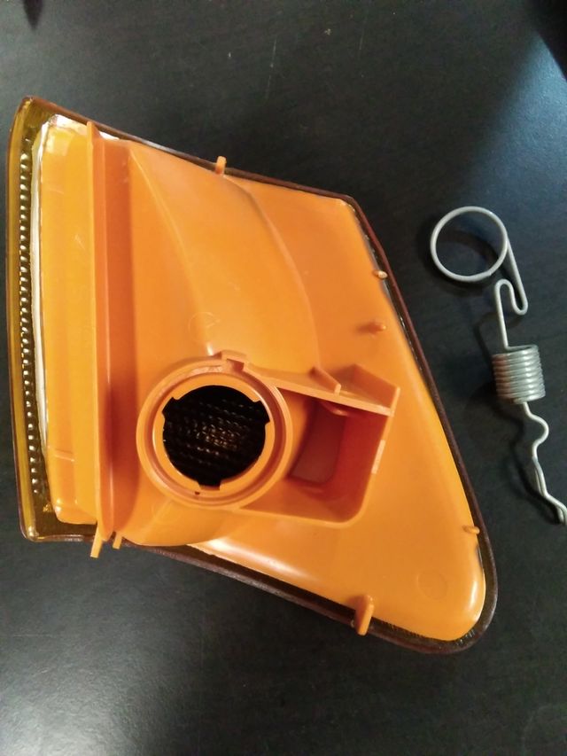 Ford Fiesta MK3 Piloto derecho