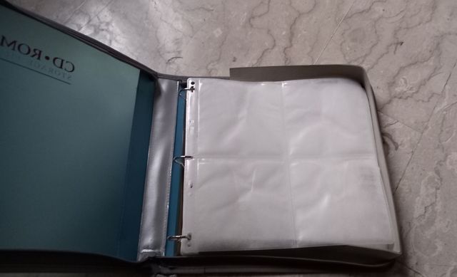 Portacd nuovo plastica celeste 96 posti