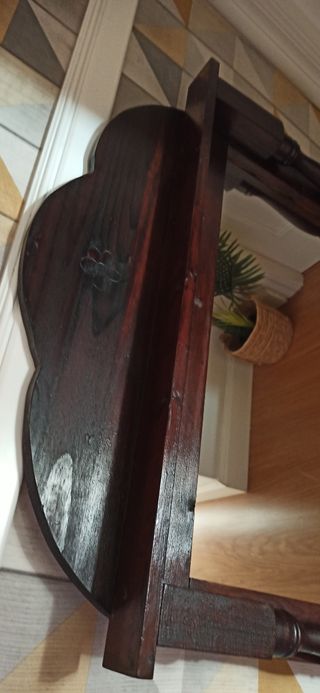 Espejo de madera antiguo