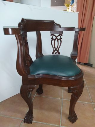 Silla de madera  maciza vintage