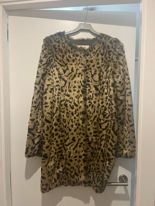 abrigo de pelo sintetico leopardo