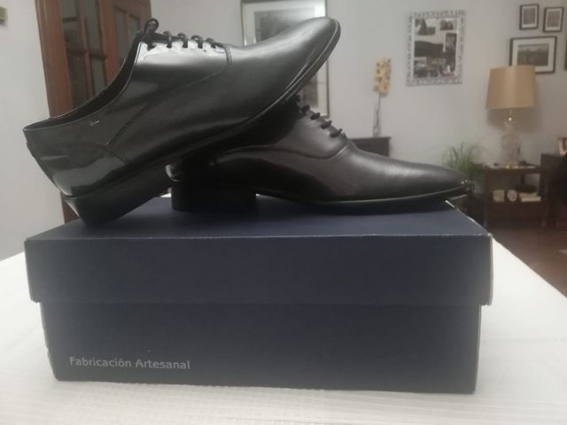 Zapatos de vestir gris metalizado