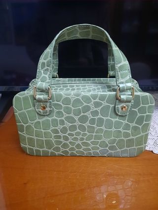 Borsetta Portagioie verde in pelle