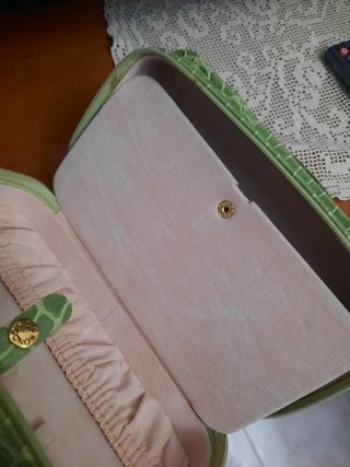 Borsetta Portagioie verde in pelle