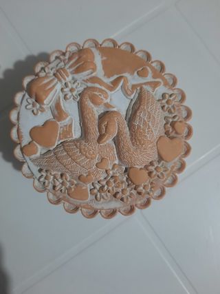 Contenitore in terracotta antico