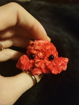 Octopus in ciniglia, peluche uncinetto imbottito 