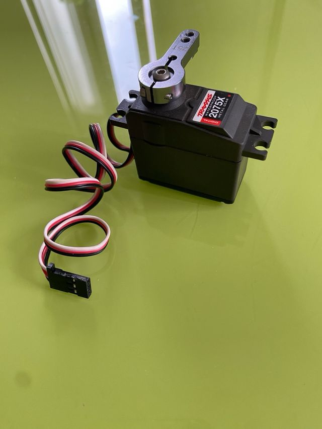 servo rc radiocontrol traxxas