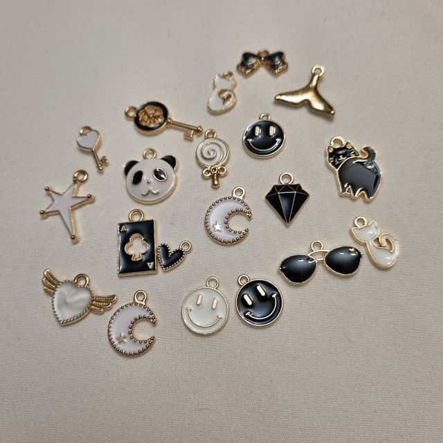 Lote 20 colgantes metálicos Nuevos