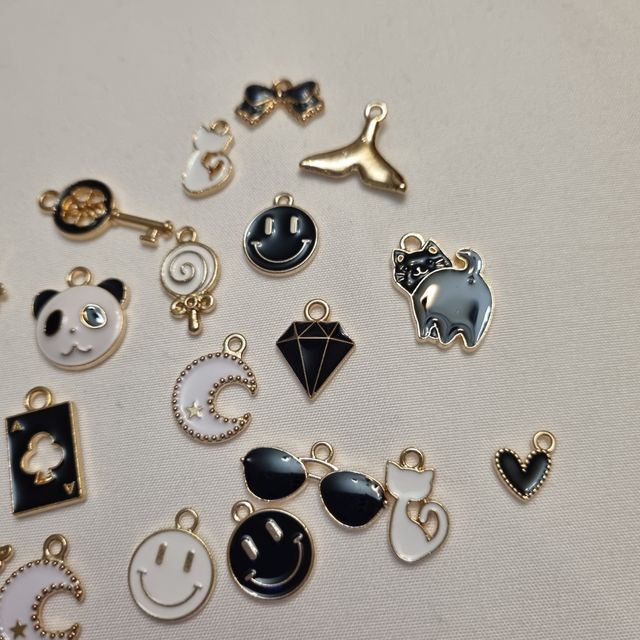 Lote 20 colgantes metálicos Nuevos