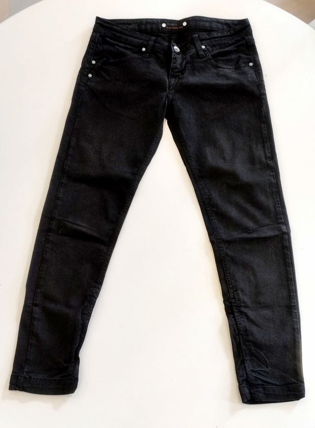 Pantalón negro Fornarina. Talla 28