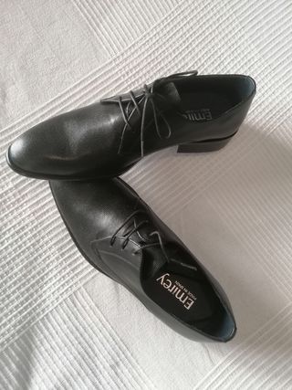 Zapatos de vestir Emirey negros