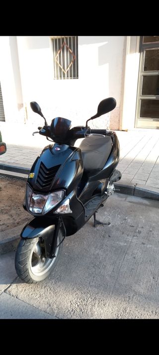 Moto kymco super 9