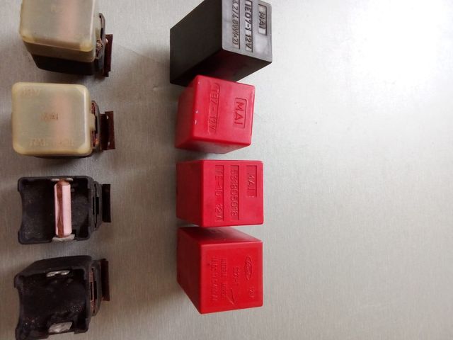 Relés varios fiesta mk1