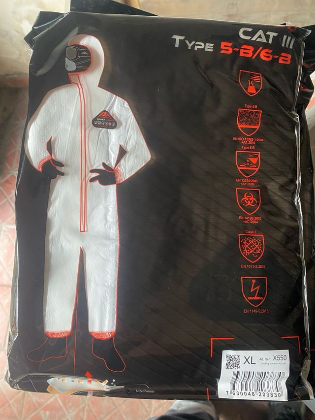 tuta da lavoro monouso