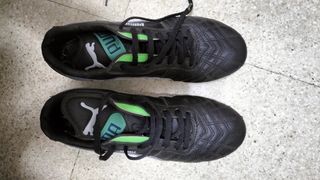 Botas o zapatillas de fútbol Puma Vintage de piel.