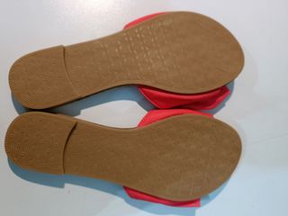 Sandalias con lazo fuscia 