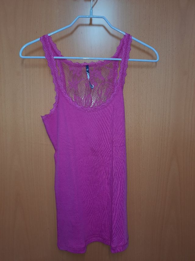 Camiseta tirantes fucsia nueva