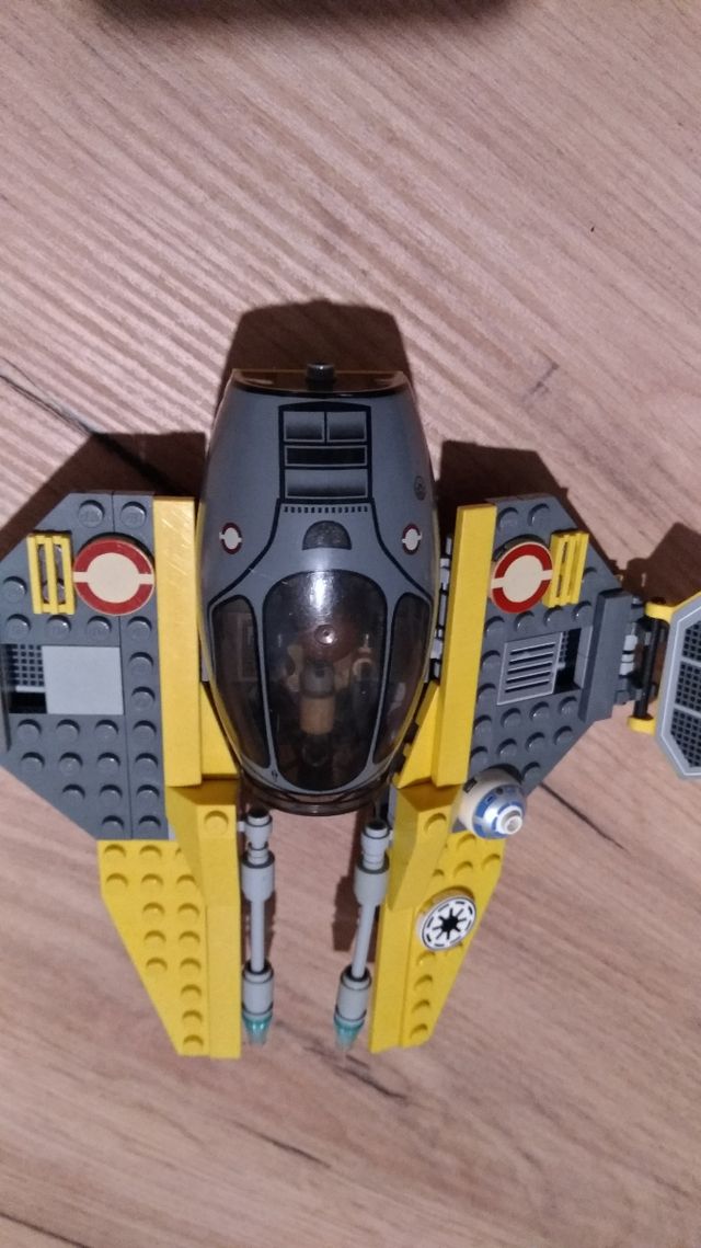 Lego Jedi Starfighter con Anakin Skywalker