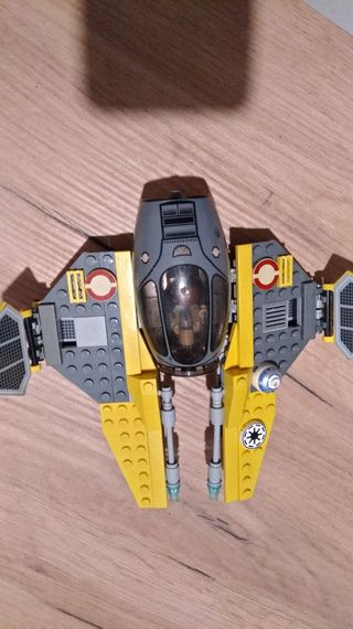 Lego Jedi Starfighter con Anakin Skywalker