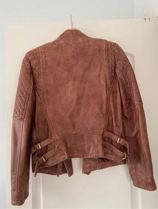 Cazadora biker marrón piel Mango