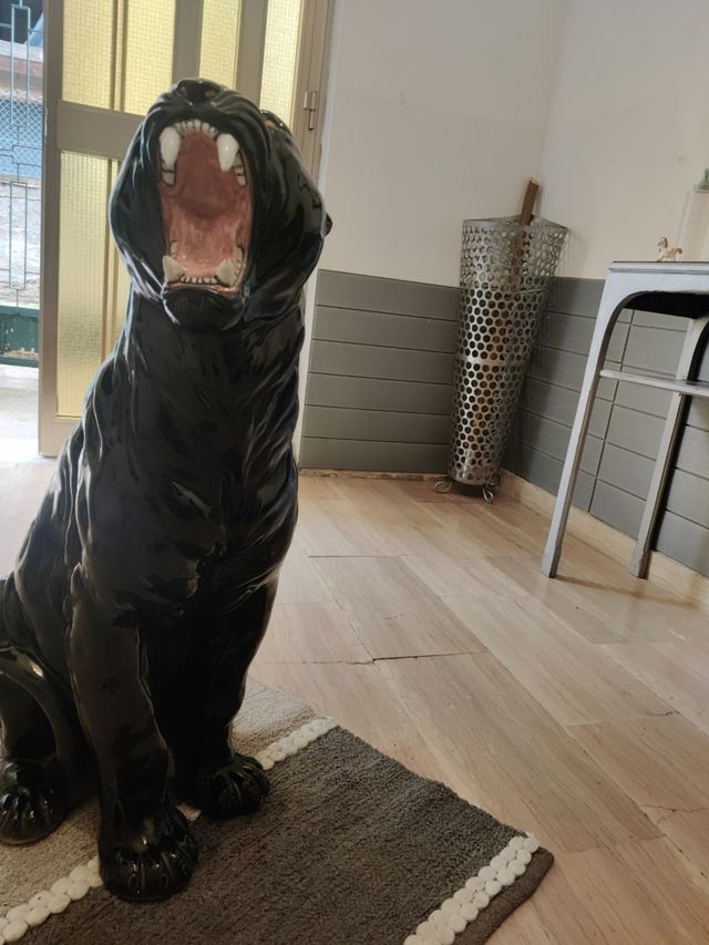 Statua Puma nero in ceramica 80x50.