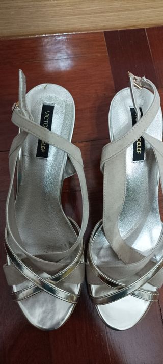 Zapatos Victoria Delef
