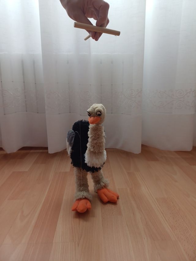 Marioneta Avestruz