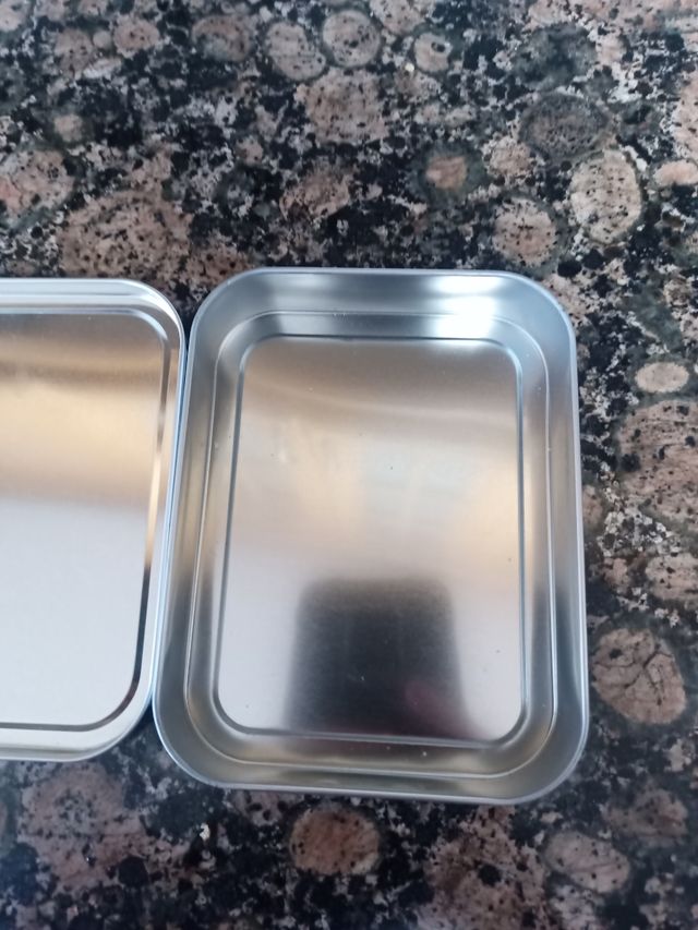 Cajita antigua de tiritas