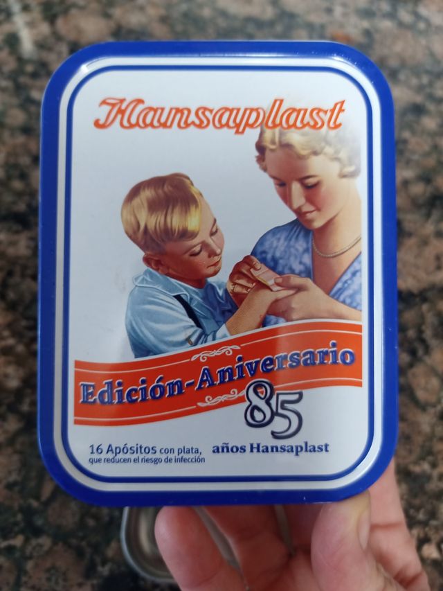 Cajita antigua de tiritas