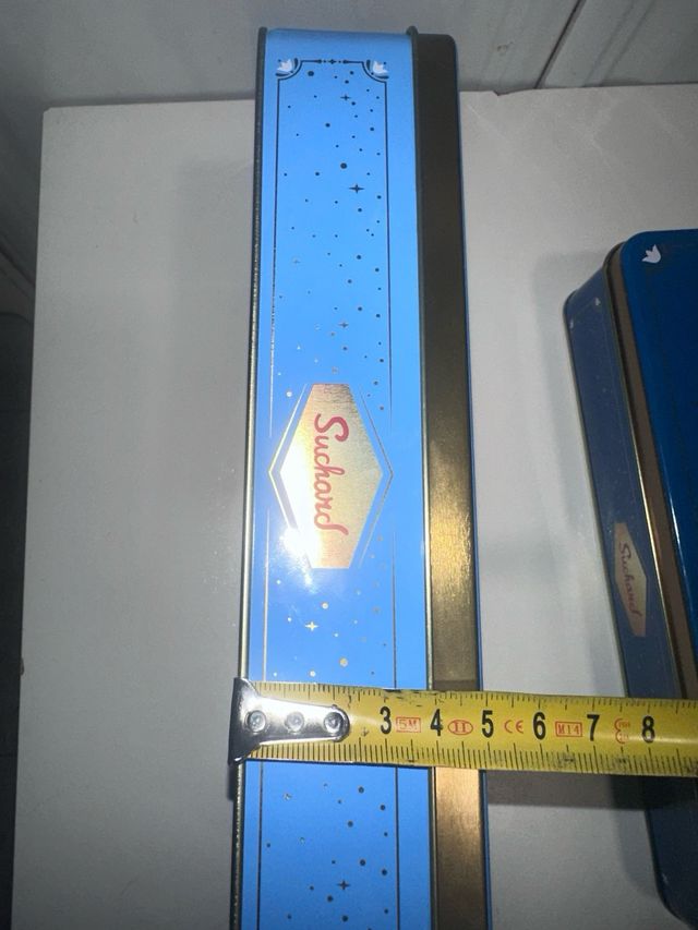 latas de decoracion navideña