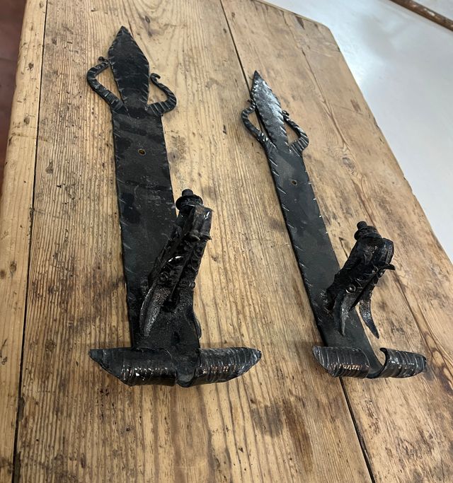 Apliques hierro, dragón, precio por unidad