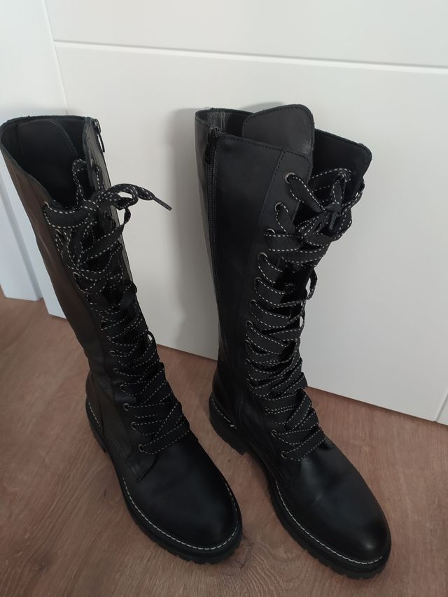 Bota alta tipo militar 