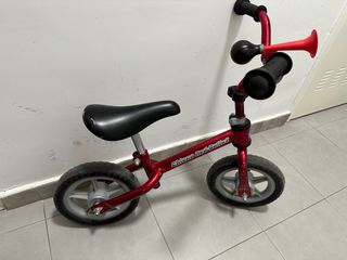 Bicicleta sin pedales Chicco con bocina