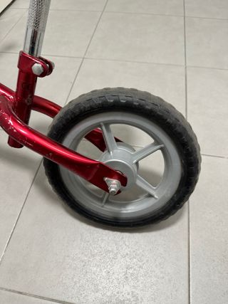 Bicicleta sin pedales Chicco con bocina