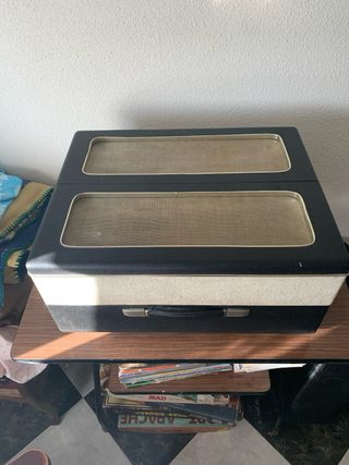 Giradischi portatile Garrard