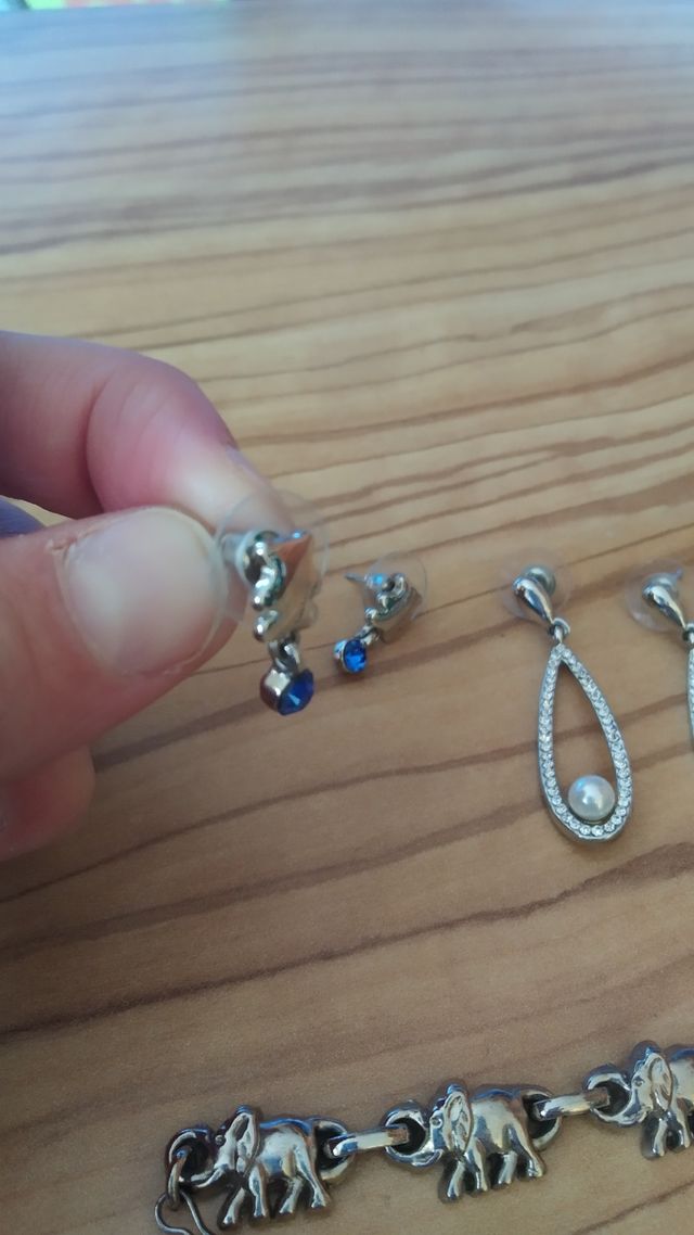 Pendientes y pulsera + regalo sorpresa