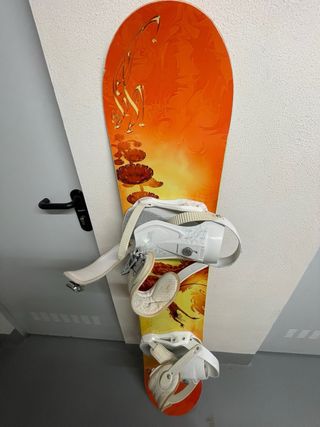 Tabla Snowboard con fijaciones y funda