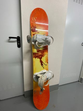 Tabla Snowboard con fijaciones y funda