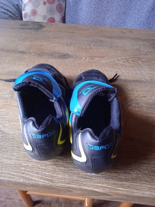 Botas de futbol de tacos de goma