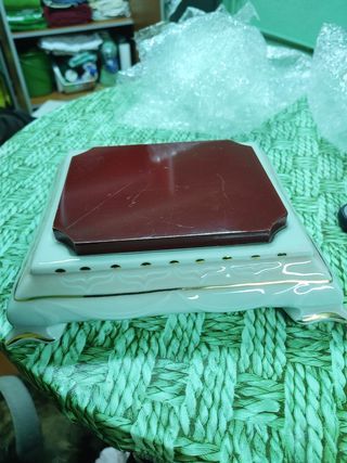 Figura mujer porcelana