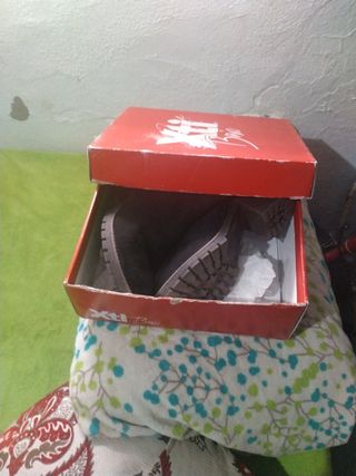 bota. de mujer  nueva