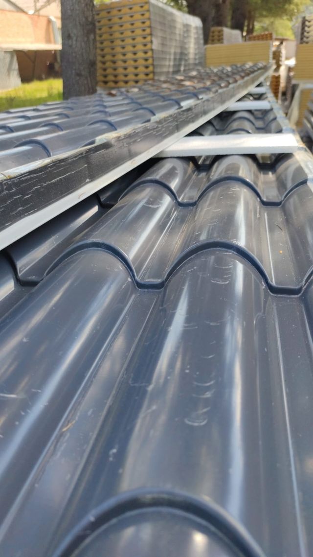 Tetto e facciata Tlf: 722251195