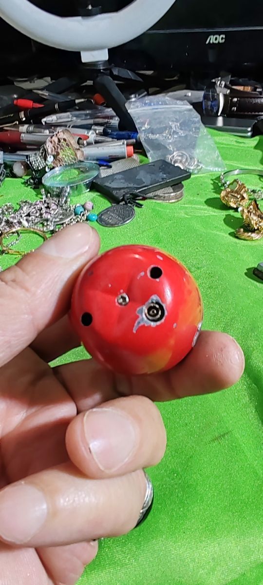 Mechero con forma de manzana