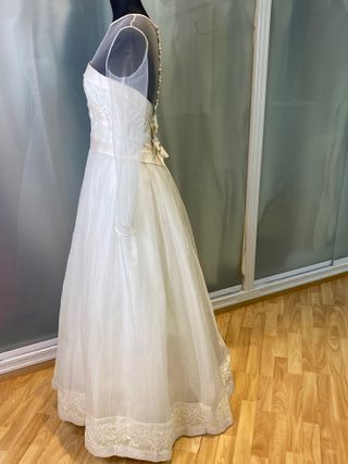 vestido de novia manga larga corte en la cintura