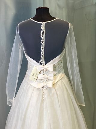 vestido de novia manga larga corte en la cintura